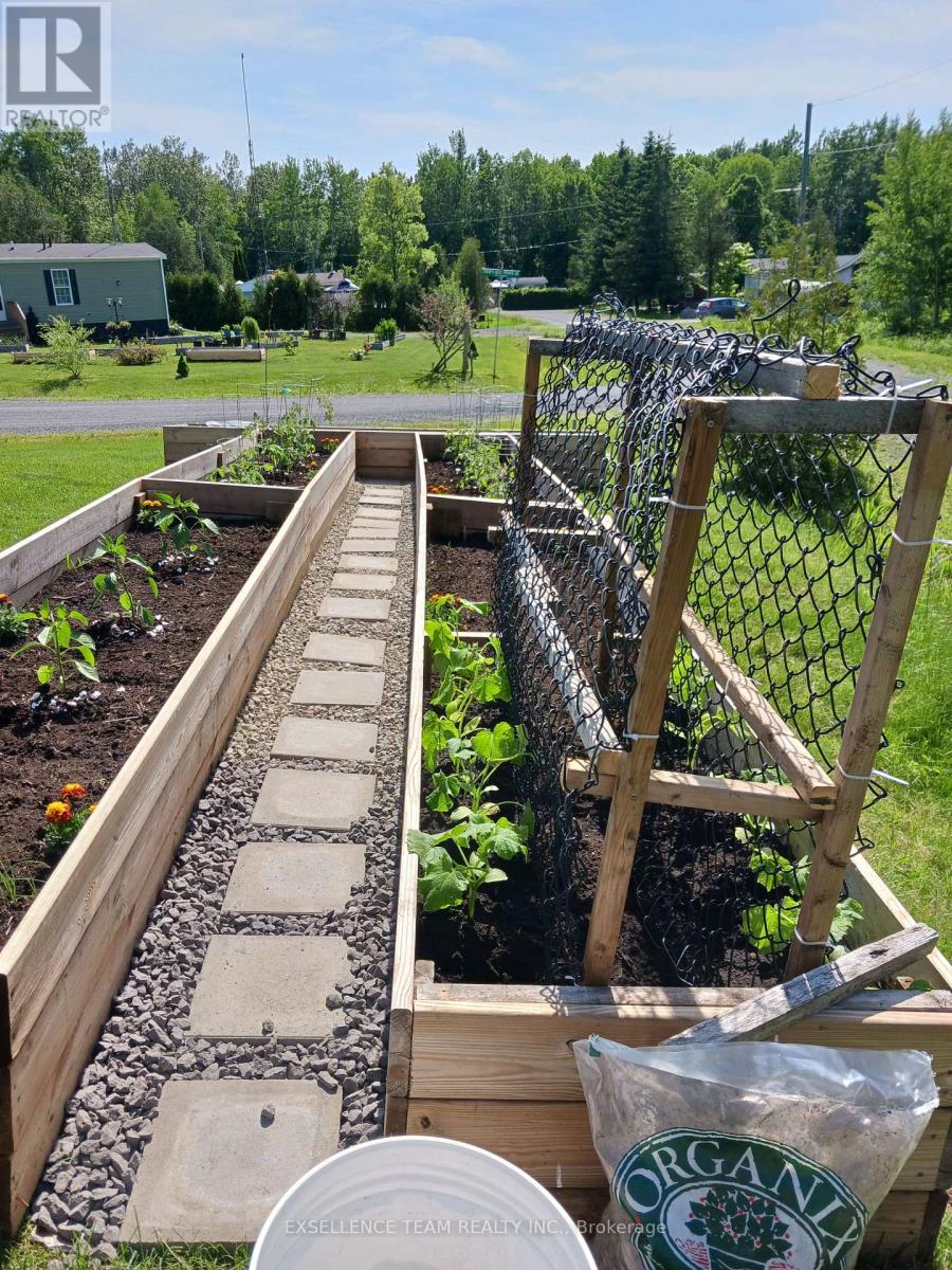 2729 Crows Nest Road E, North Stormont, Ontario  K0C 1T0 - Photo 43 - X12781550