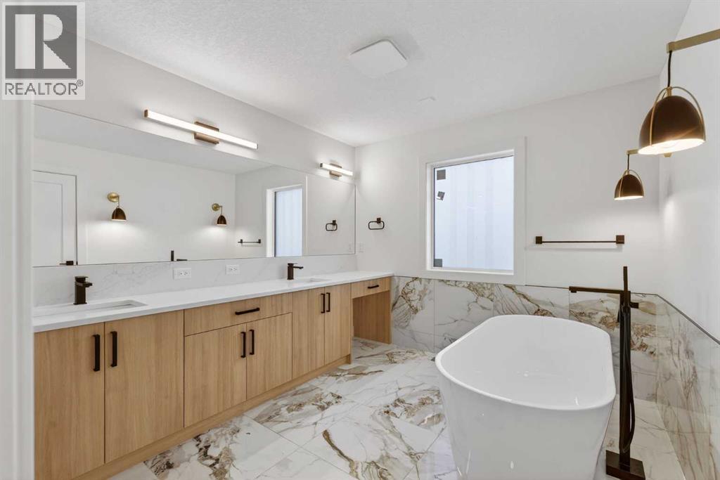 107 North Bridges Garden, Langdon, Alberta  T0J 1X3 - Photo 27 - A2288969