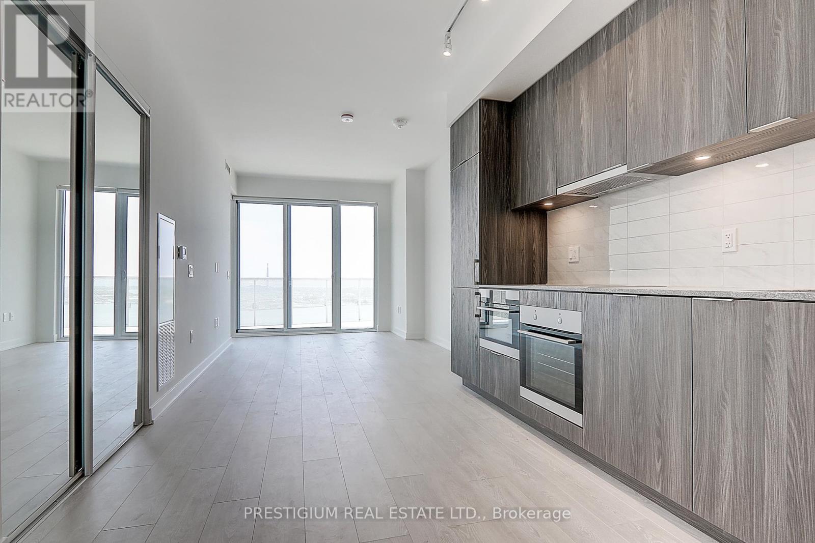 2801 - 15 Queens Quay E, Toronto, Ontario  M5E 0C5 - Photo 13 - C12859566