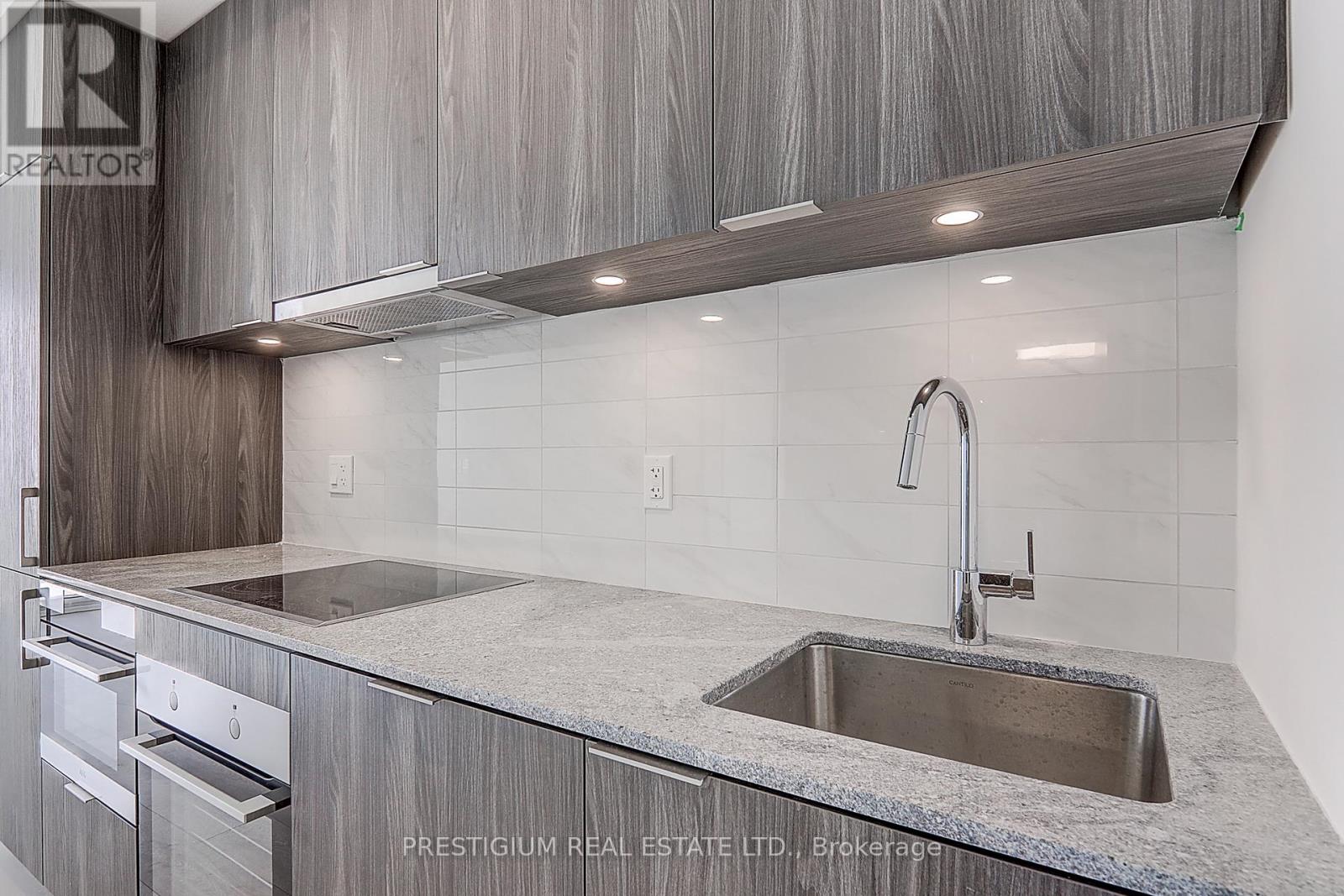 2801 - 15 Queens Quay E, Toronto, Ontario  M5E 0C5 - Photo 6 - C12859566