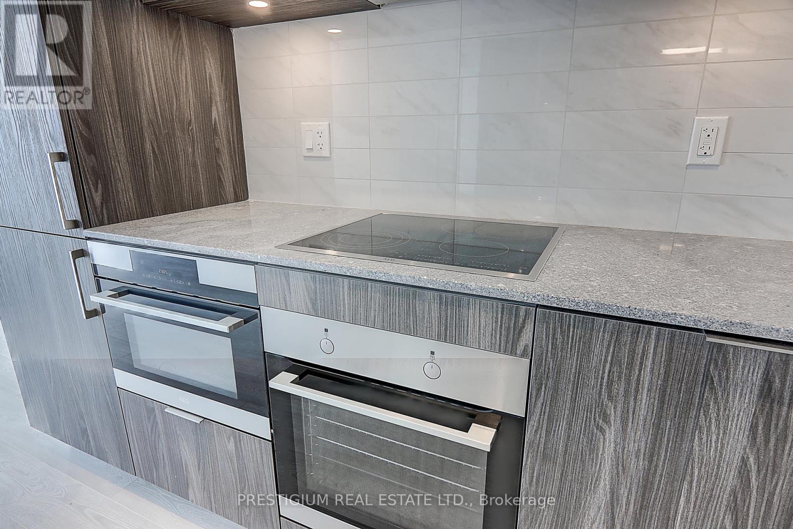 2801 - 15 Queens Quay E, Toronto, Ontario  M5E 0C5 - Photo 7 - C12859566