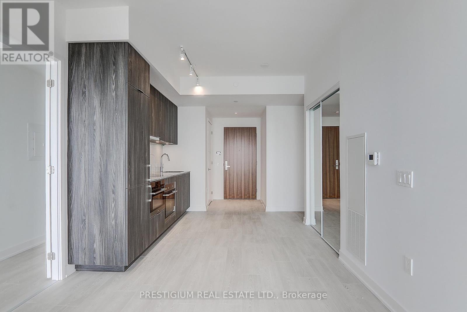 2801 - 15 Queens Quay E, Toronto, Ontario  M5E 0C5 - Photo 9 - C12859566