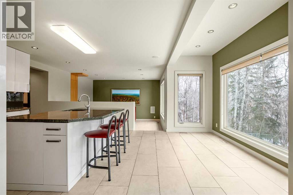 16 Stratton Place Sw, Calgary, Alberta  T3H 1T6 - Photo 16 - A2291243