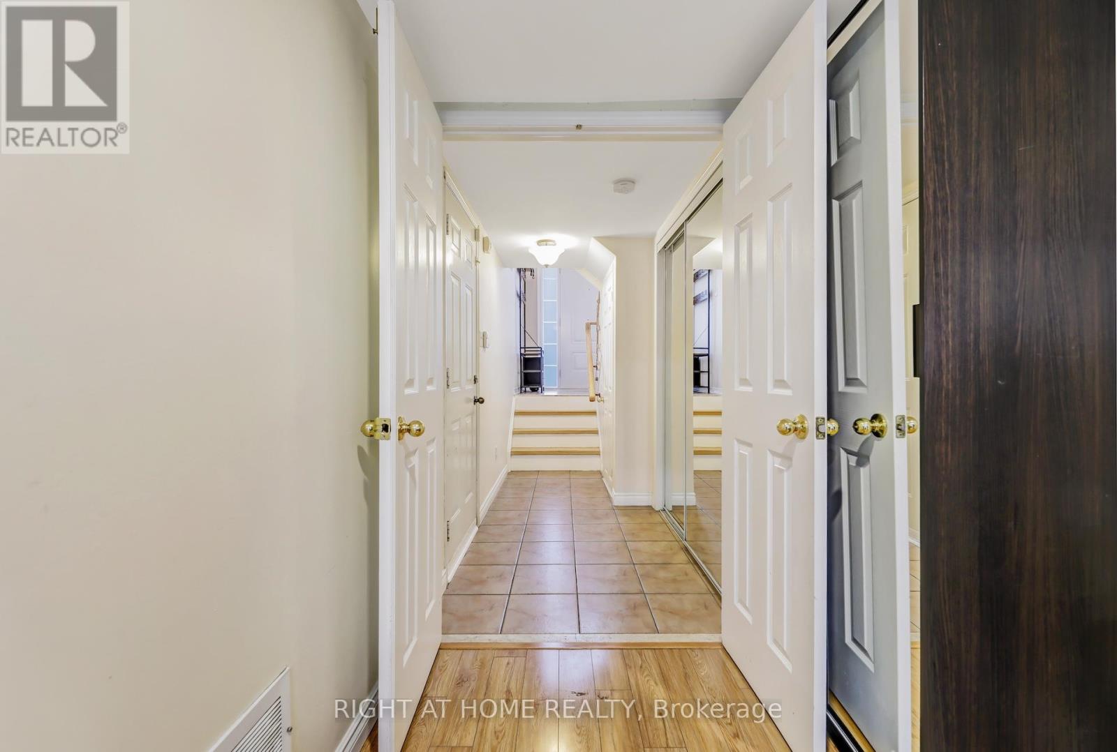 40 - 130 Mosaics Avenue, Aurora, Ontario  L4G 7L5 - Photo 23 - N12859574