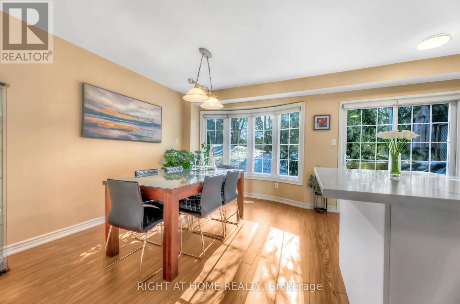 40 - 130 Mosaics Avenue, Aurora, Ontario  L4G 7L5 - Photo 6 - N12859574