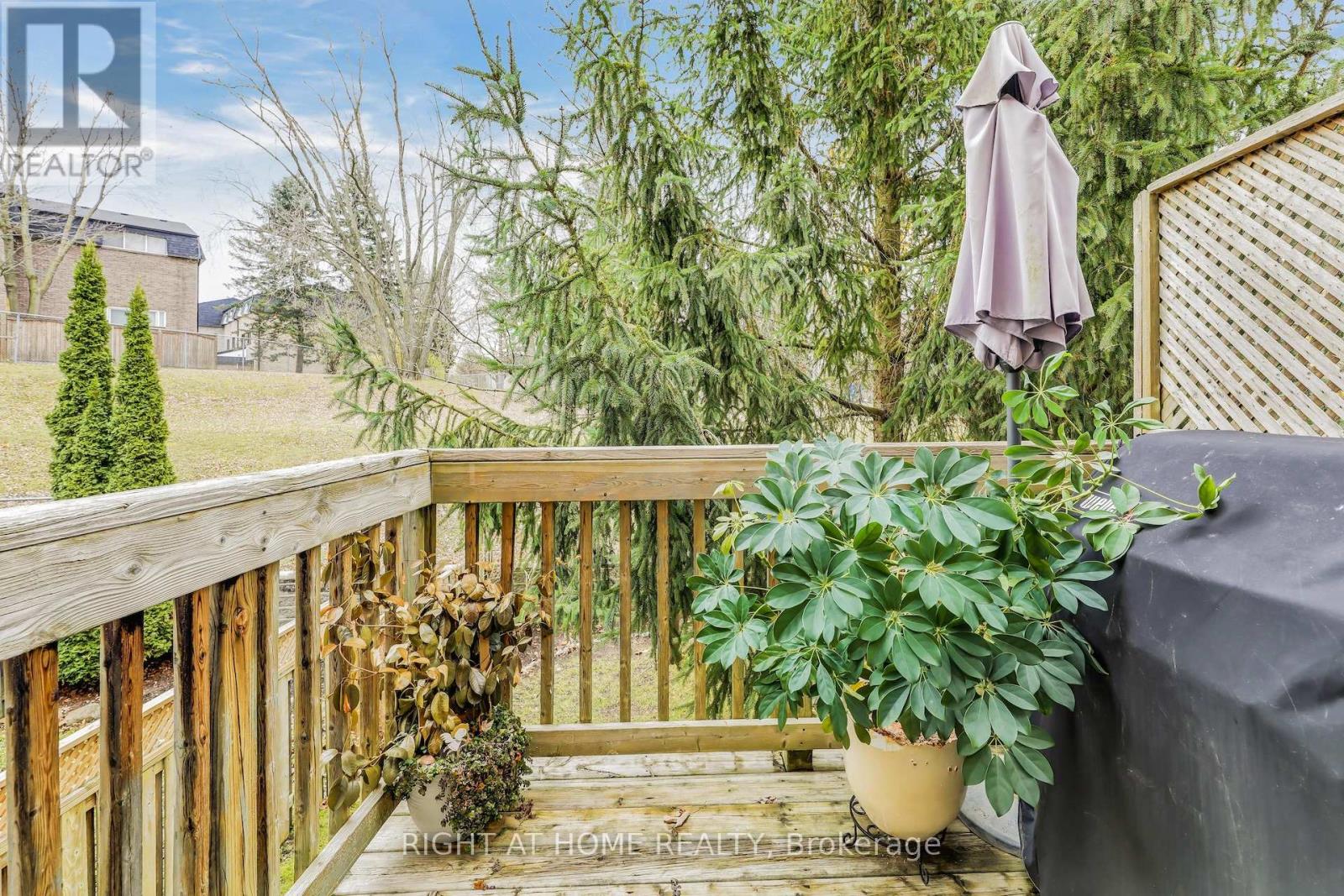 40 - 130 Mosaics Avenue, Aurora, Ontario  L4G 7L5 - Photo 8 - N12859574