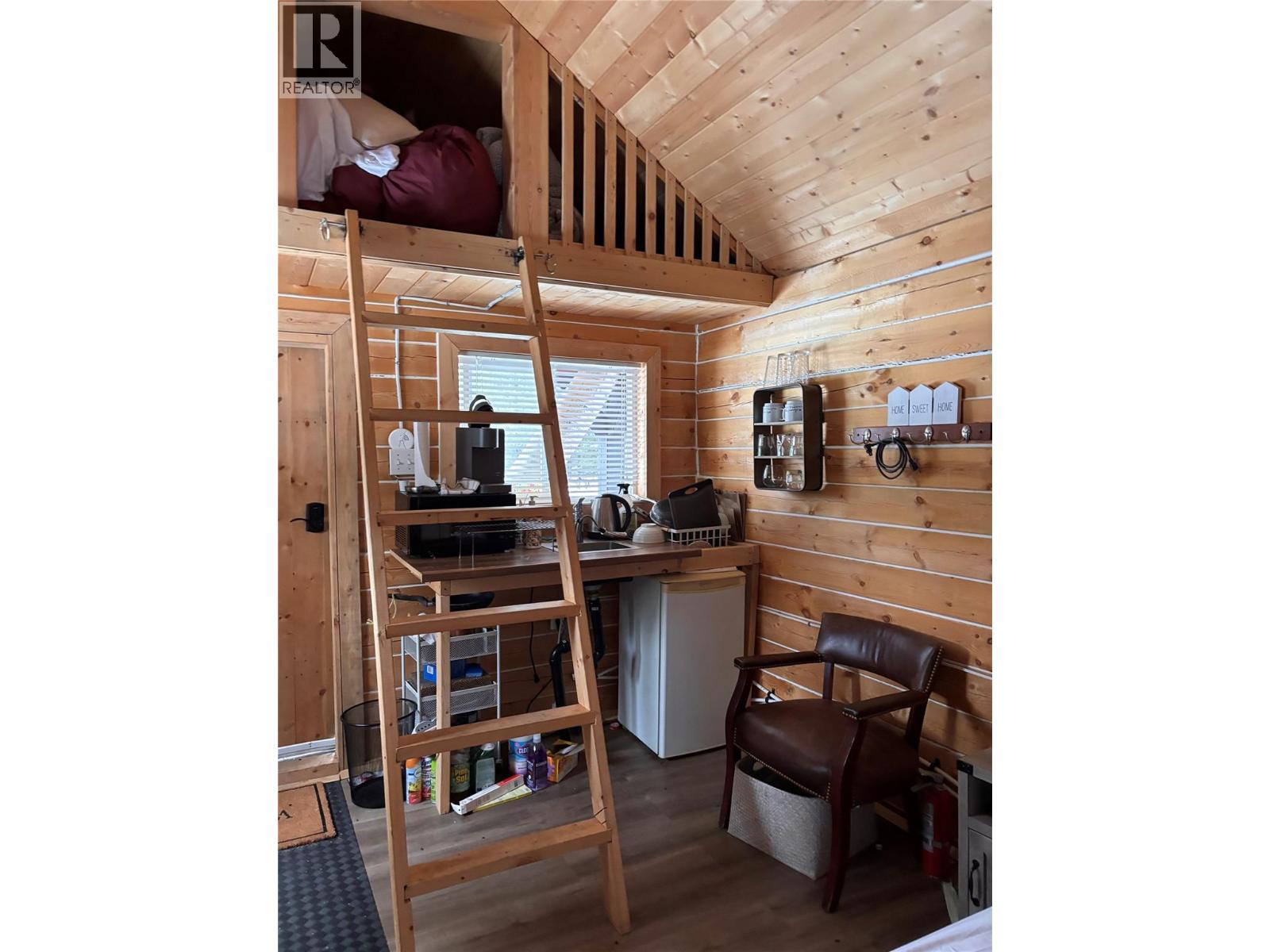 183 Calder Road, Edgewood, British Columbia  V0G 1J0 - Photo 3 - 10374108