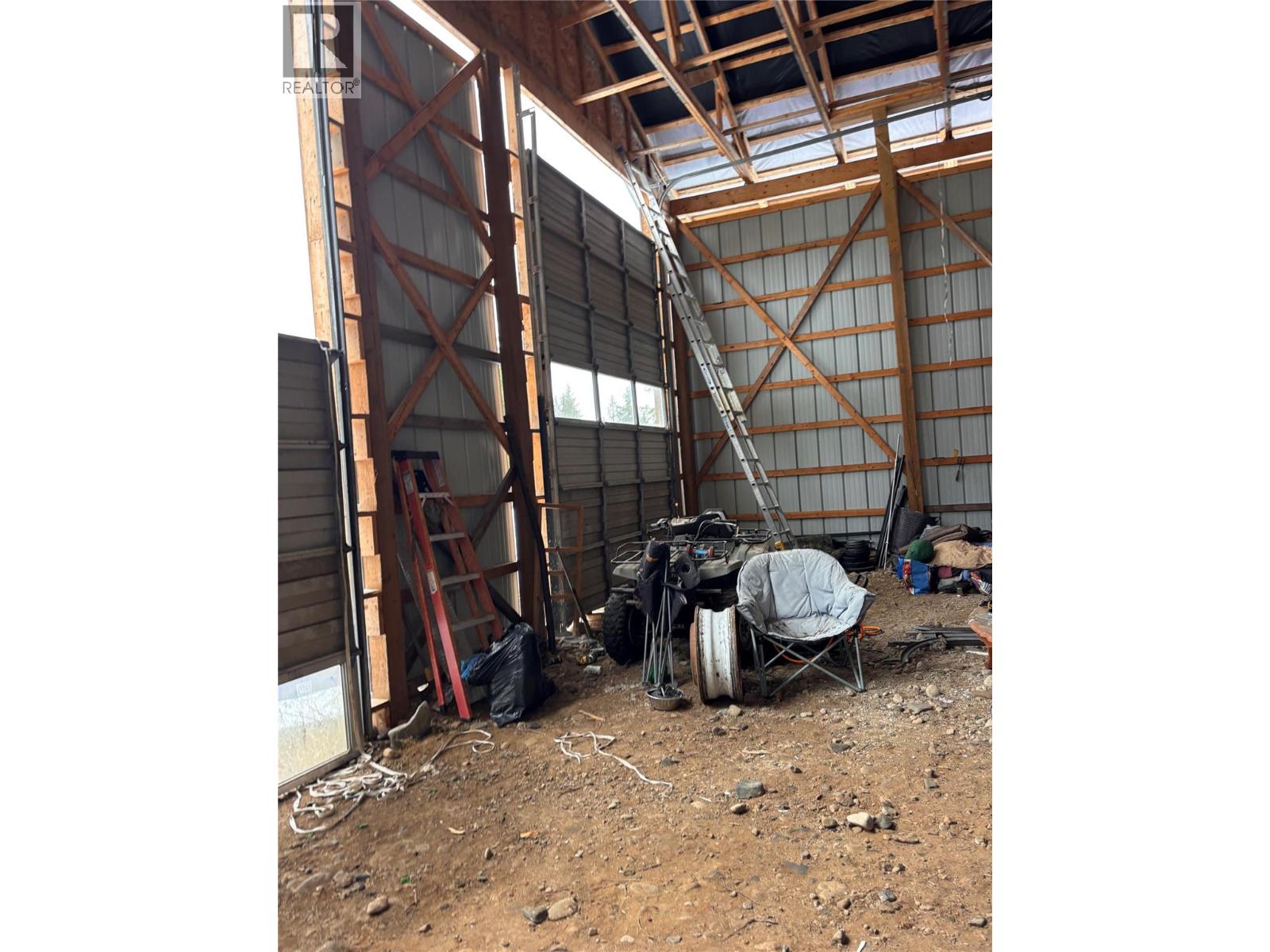 183 Calder Road, Edgewood, British Columbia  V0G 1J0 - Photo 8 - 10374108