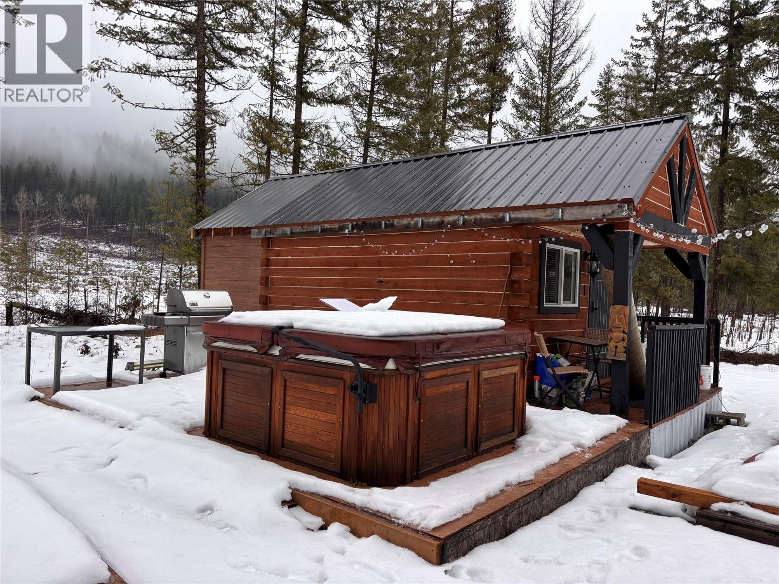 183 Calder Road, Edgewood, British Columbia  V0G 1J0 - Photo 2 - 10374108