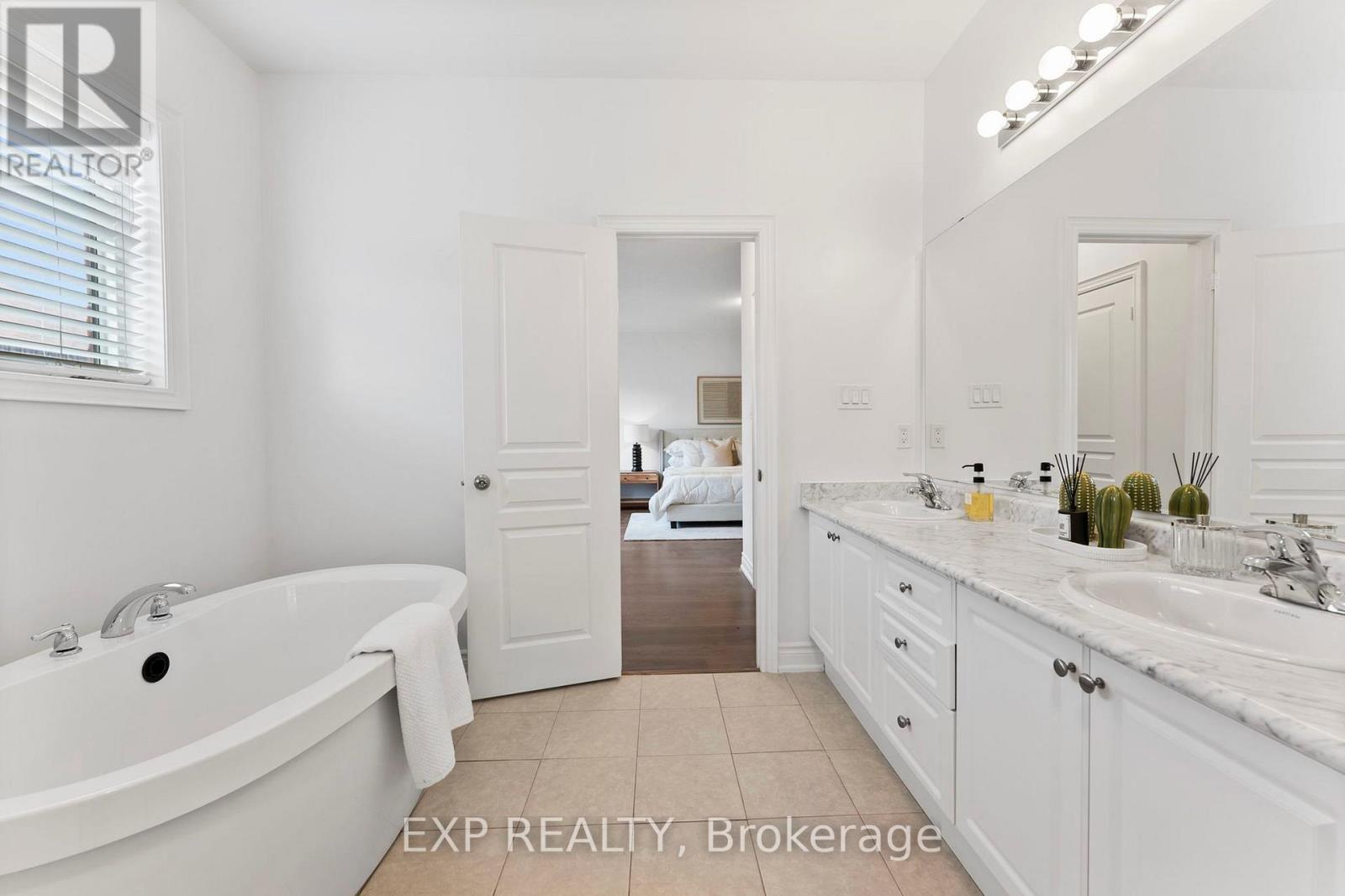 3107 Streamwood Passage Pass, Oakville, Ontario  L6H 0S8 - Photo 29 - W12859588