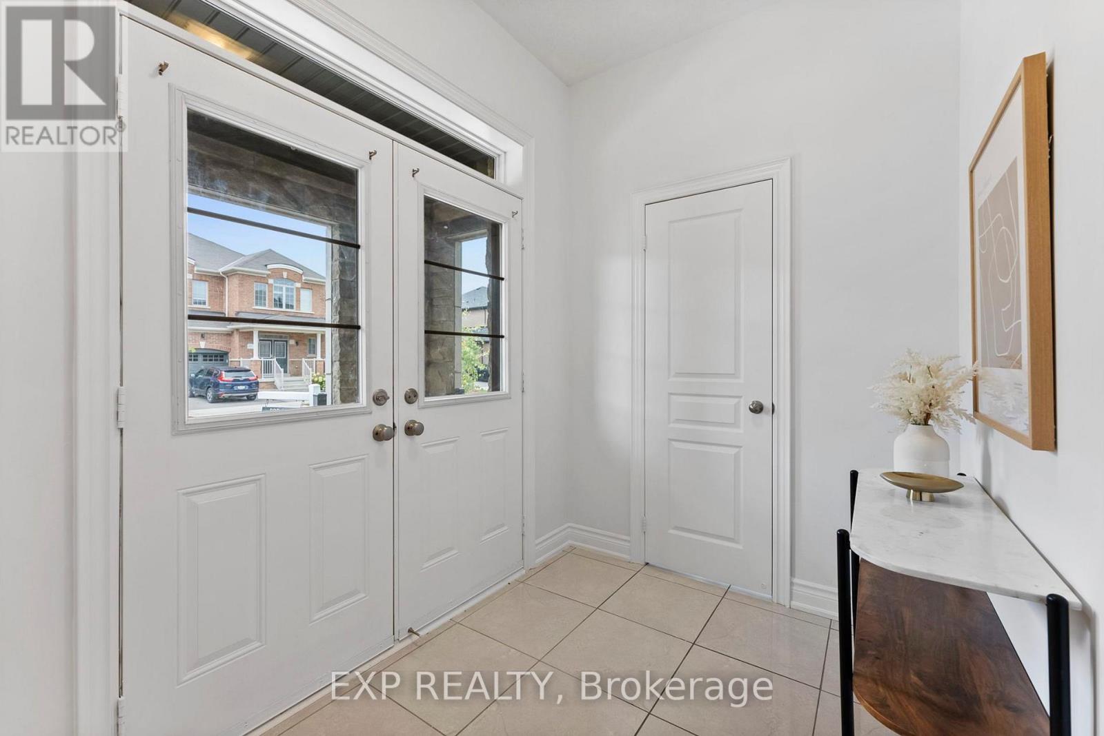 3107 Streamwood Passage Pass, Oakville, Ontario  L6H 0S8 - Photo 5 - W12859588