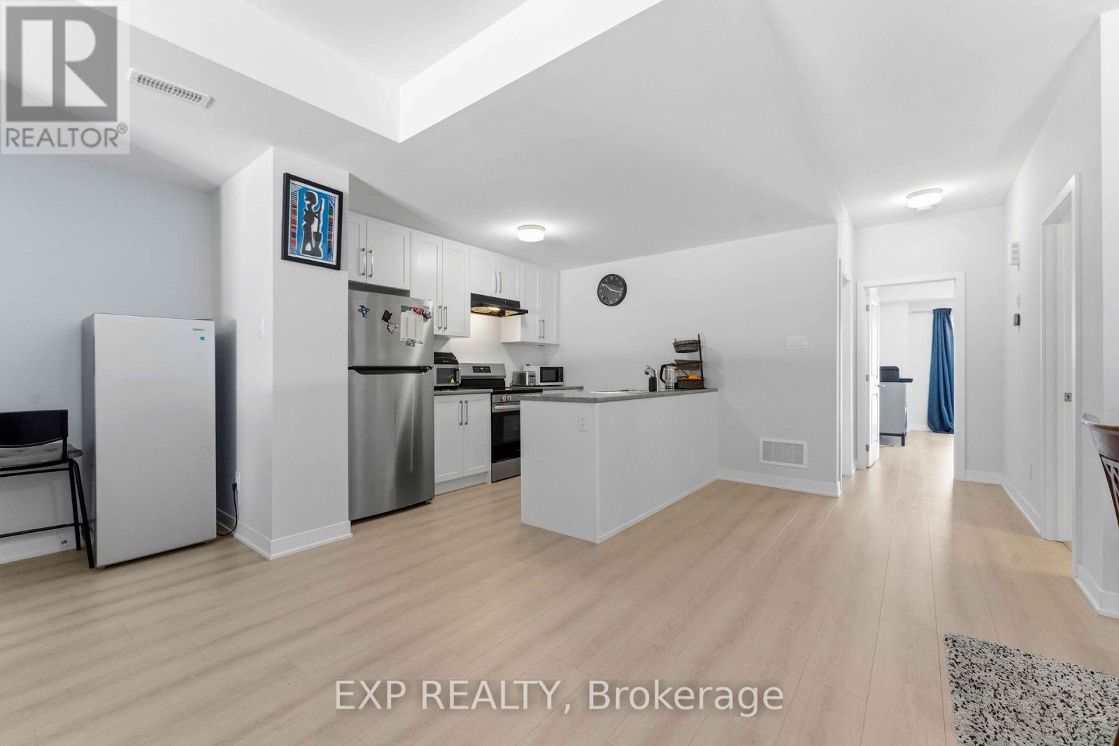 116 Parnian Private, Ottawa, Ontario  K2J 4H7 - Photo 7 - X12859596