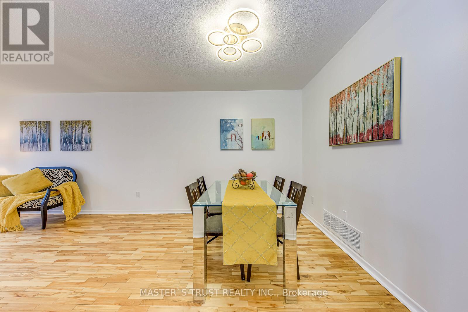 6411 Chaumont Crescent, Mississauga (Meadowvale), Ontario  L5N 2M7 - Photo 11 - W12694538