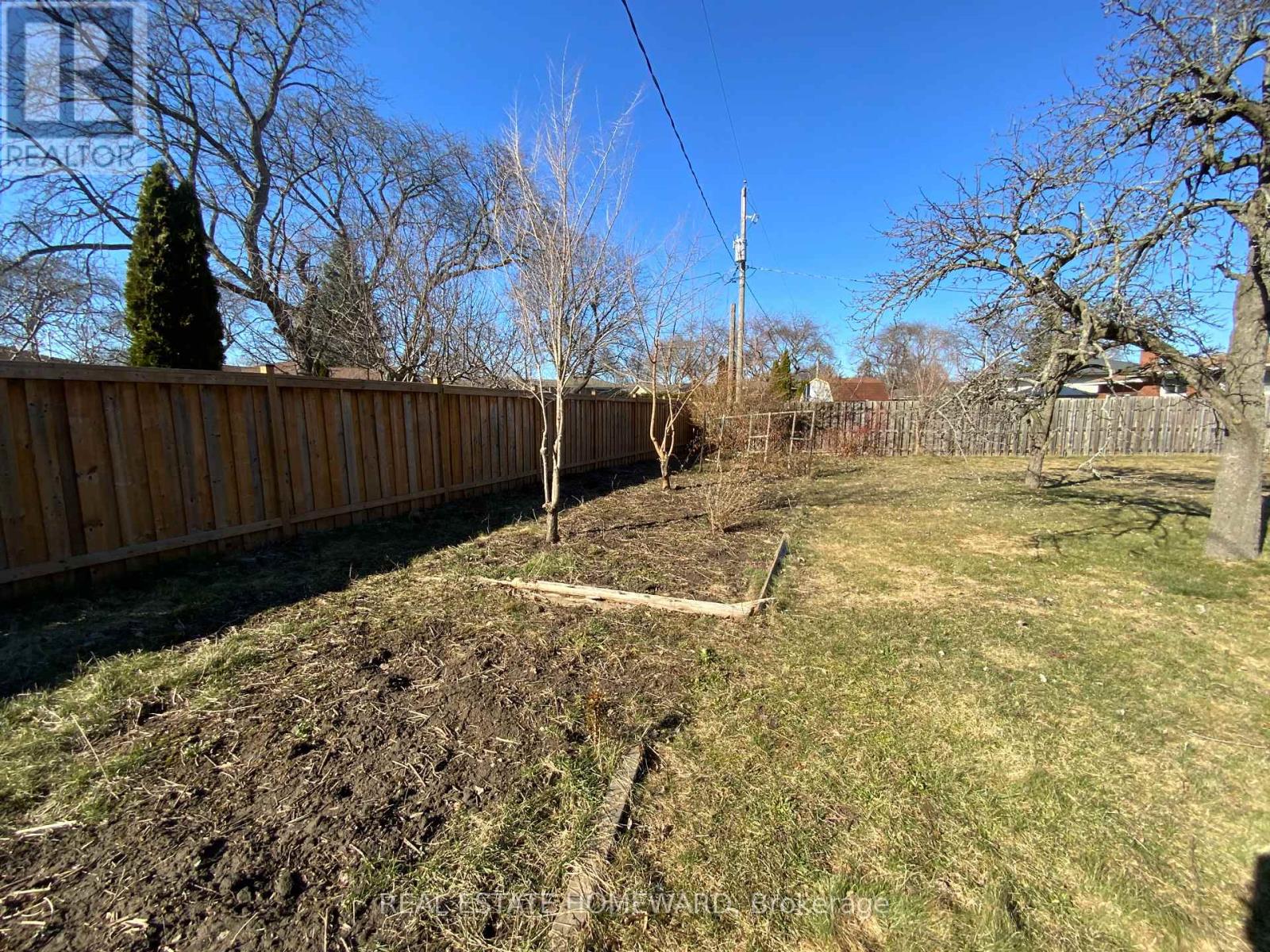 33 Strathcona Drive, St. Catharines, Ontario  L2M 2A8 - Photo 37 - X12853562