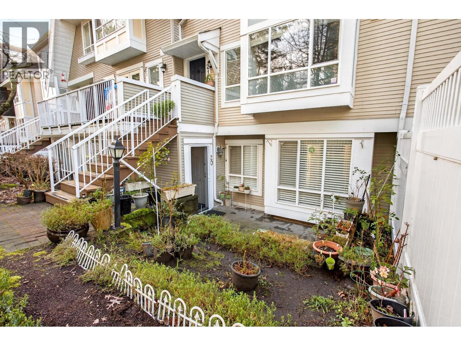 Listing Picture 27 of 32 : 20 6588 SOUTHOAKS CRESCENT, Burnaby / 本拿比 - 魯藝地產 Yvonne Lu Group - MLS Medallion Club Member