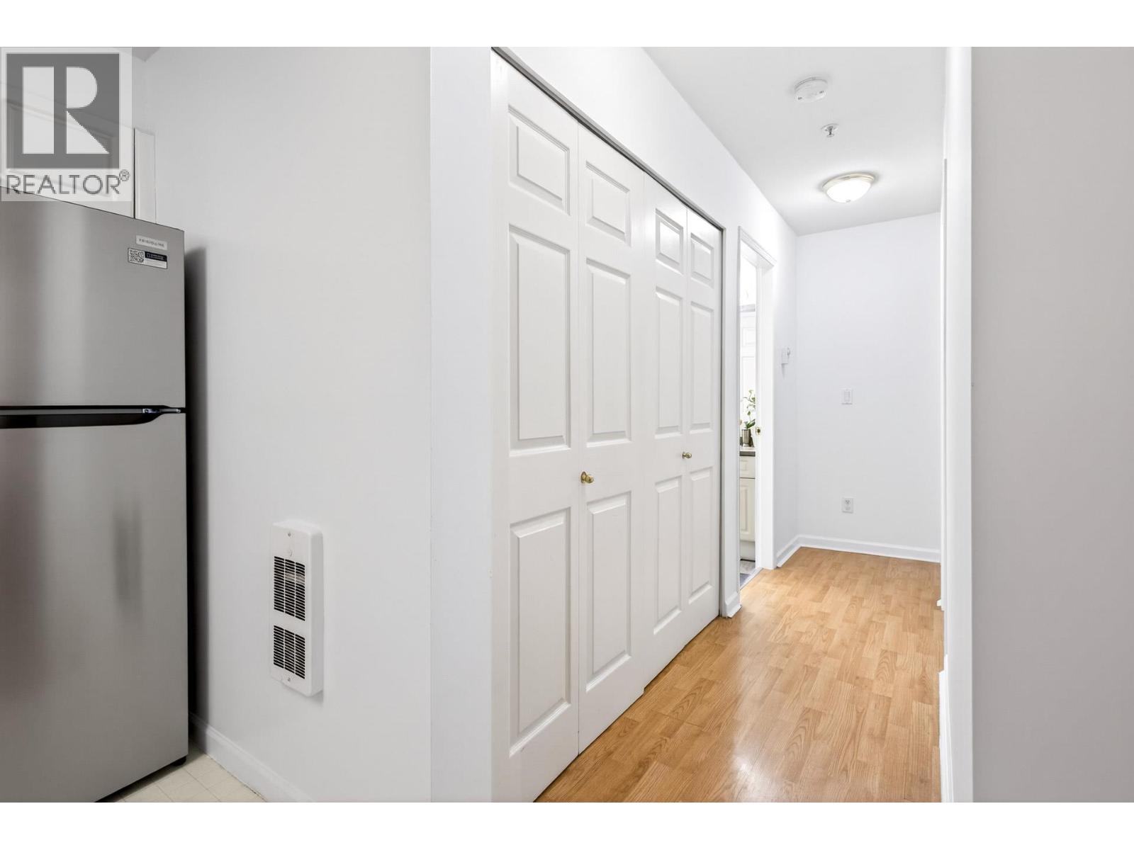 Listing Picture 15 of 32 : 20 6588 SOUTHOAKS CRESCENT, Burnaby / 本拿比 - 魯藝地產 Yvonne Lu Group - MLS Medallion Club Member