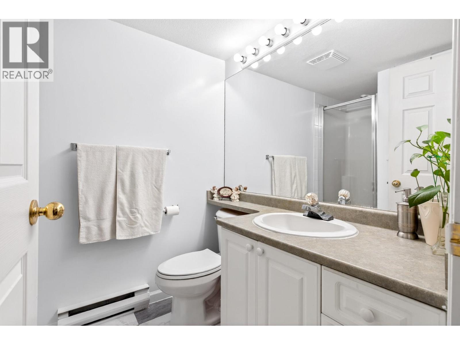 Listing Picture 24 of 32 : 20 6588 SOUTHOAKS CRESCENT, Burnaby / 本拿比 - 魯藝地產 Yvonne Lu Group - MLS Medallion Club Member