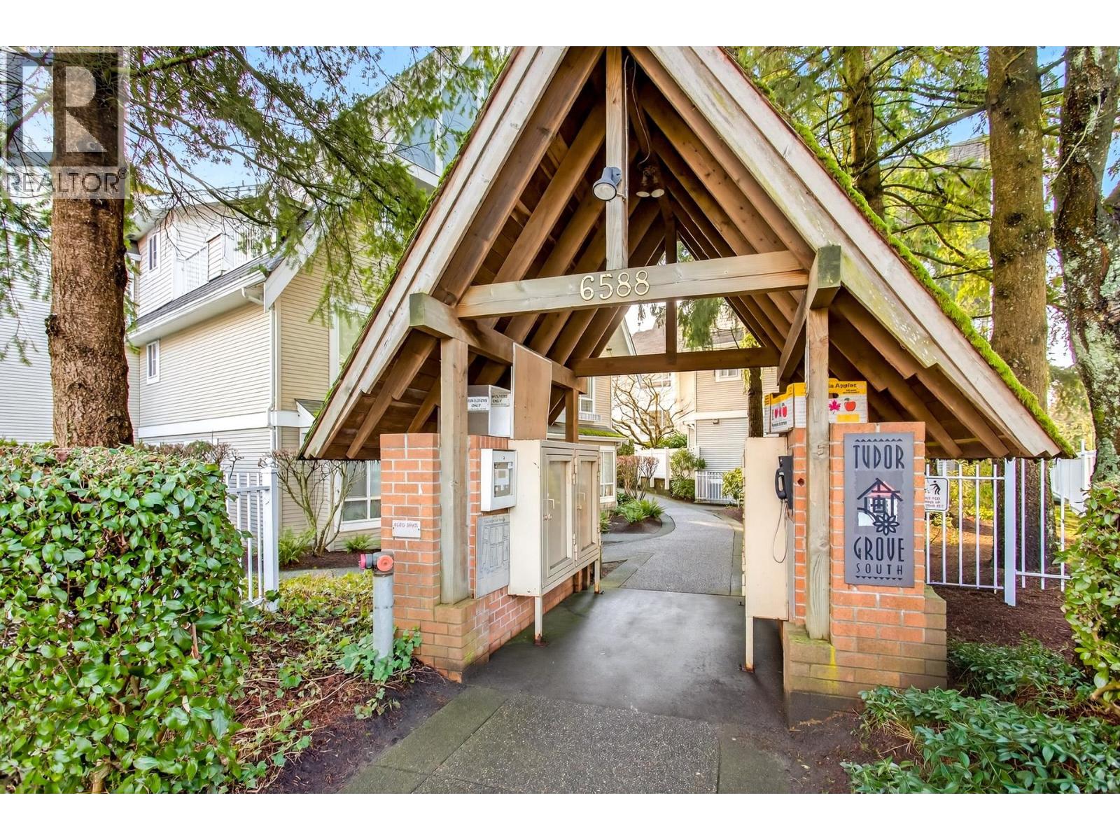 Listing Picture 29 of 32 : 20 6588 SOUTHOAKS CRESCENT, Burnaby / 本拿比 - 魯藝地產 Yvonne Lu Group - MLS Medallion Club Member