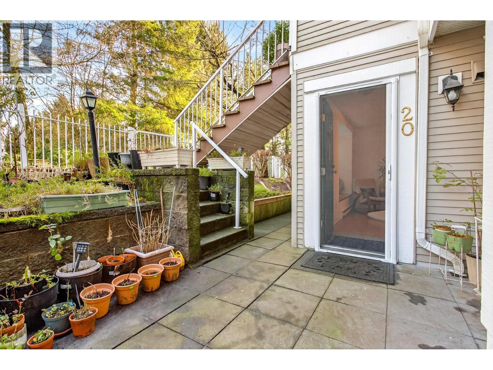 Listing Picture 26 of 32 : 20 6588 SOUTHOAKS CRESCENT, Burnaby / 本拿比 - 魯藝地產 Yvonne Lu Group - MLS Medallion Club Member