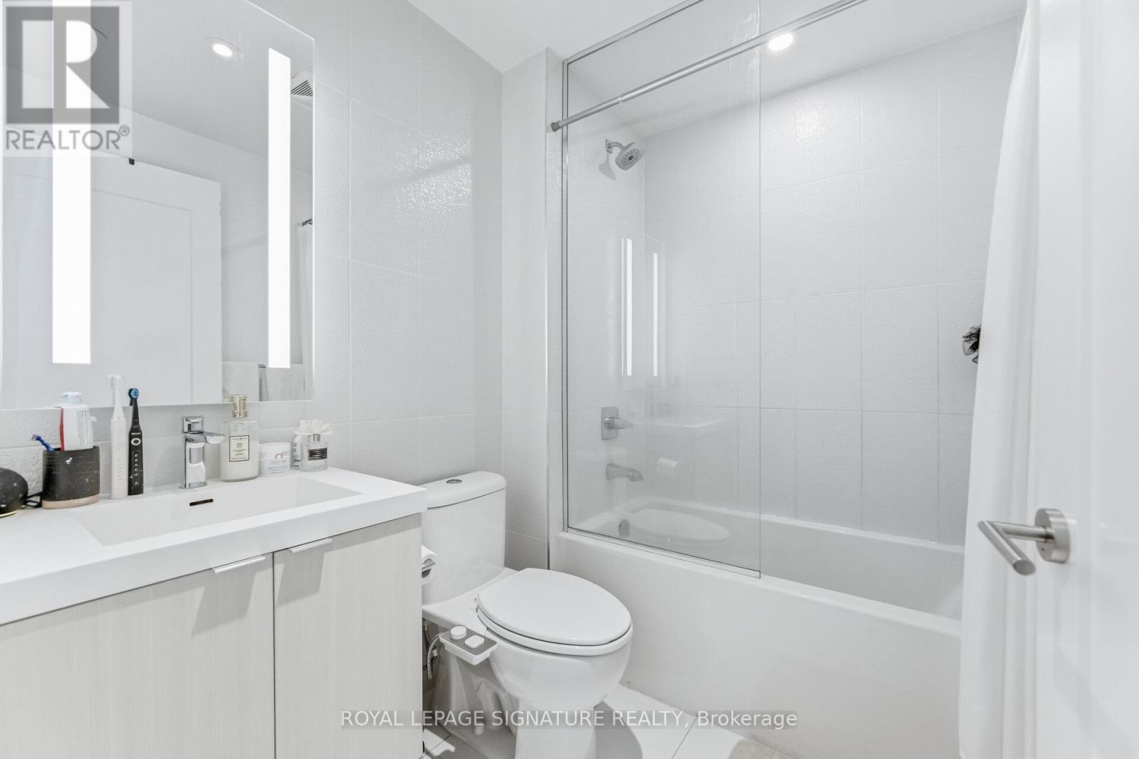 2904 - 575 Bloor Street E, Toronto, Ontario  M4W 0B2 - Photo 13 - C12859598