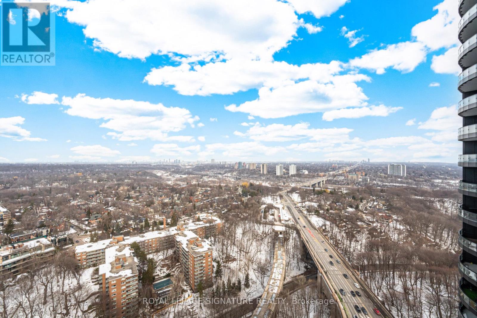 2904 - 575 Bloor Street E, Toronto, Ontario  M4W 0B2 - Photo 17 - C12859598