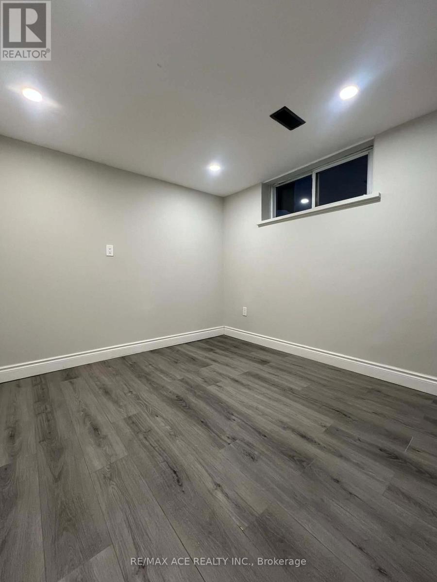 Bsmt - 23 Ada Crescent, Toronto, Ontario  M1P 4A9 - Photo 7 - E12859600