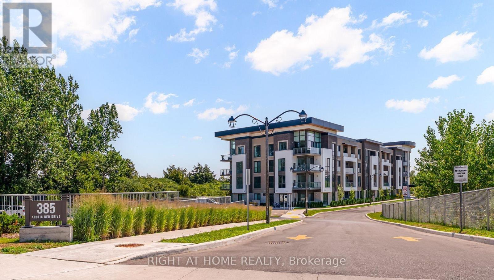 425 - 385 ARCTIC RED DRIVE, Oshawa, Ontario