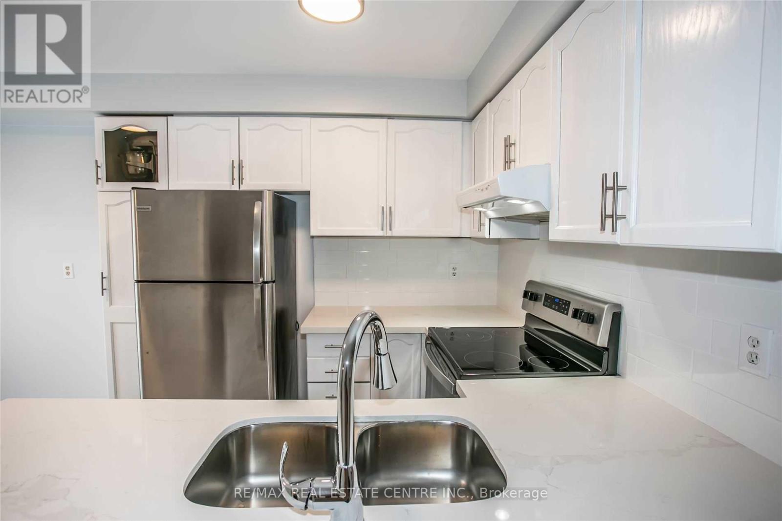 6361 Longspur Road, Mississauga, Ontario  L5N 6H1 - Photo 12 - W12790806