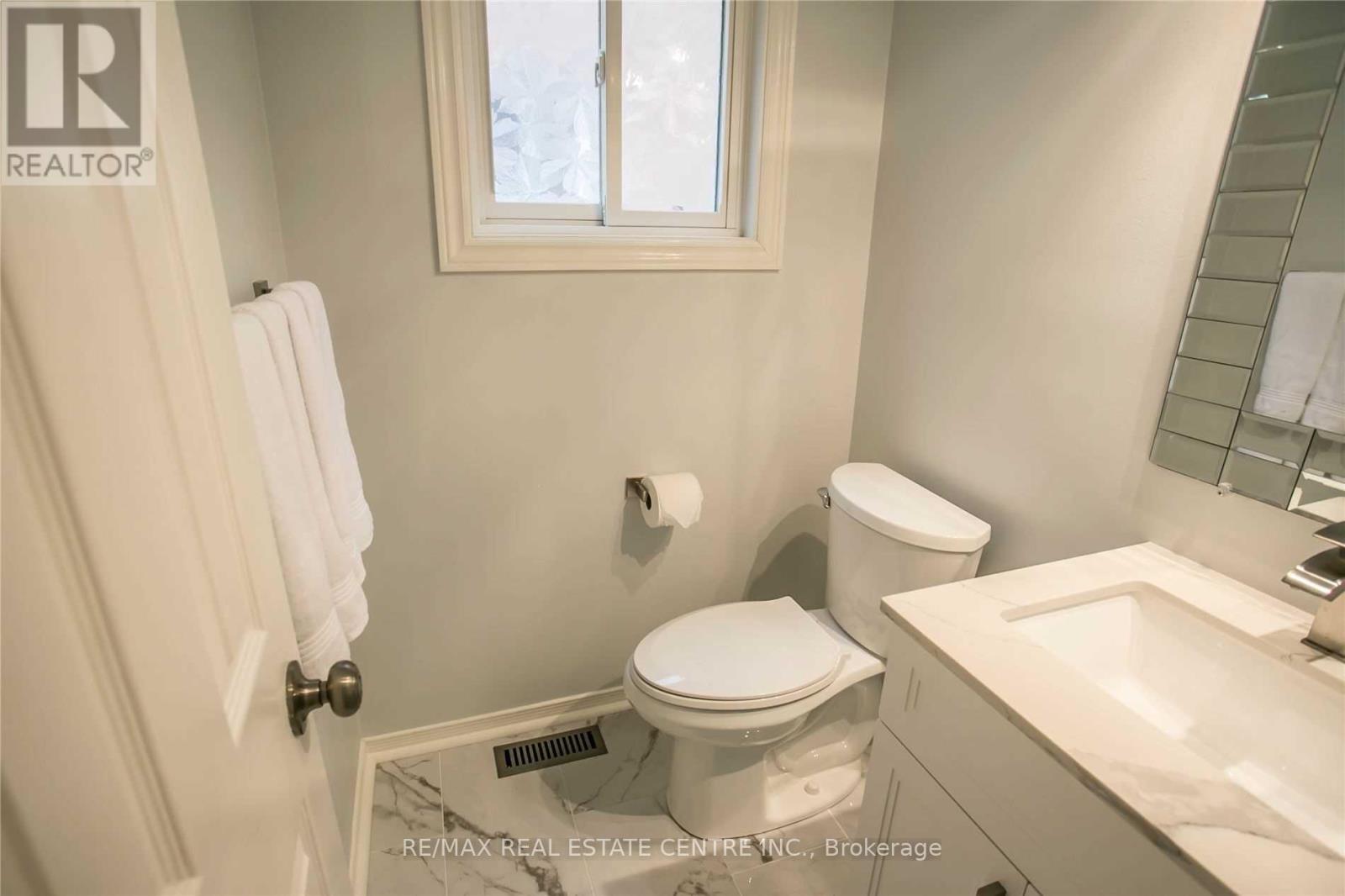 6361 Longspur Road, Mississauga, Ontario  L5N 6H1 - Photo 19 - W12790806