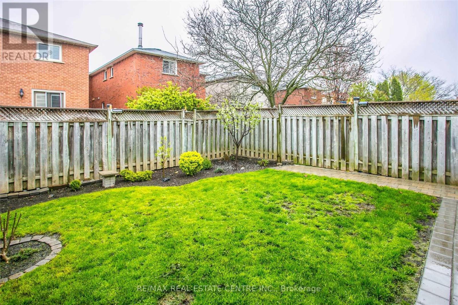 6361 Longspur Road, Mississauga, Ontario  L5N 6H1 - Photo 36 - W12790806