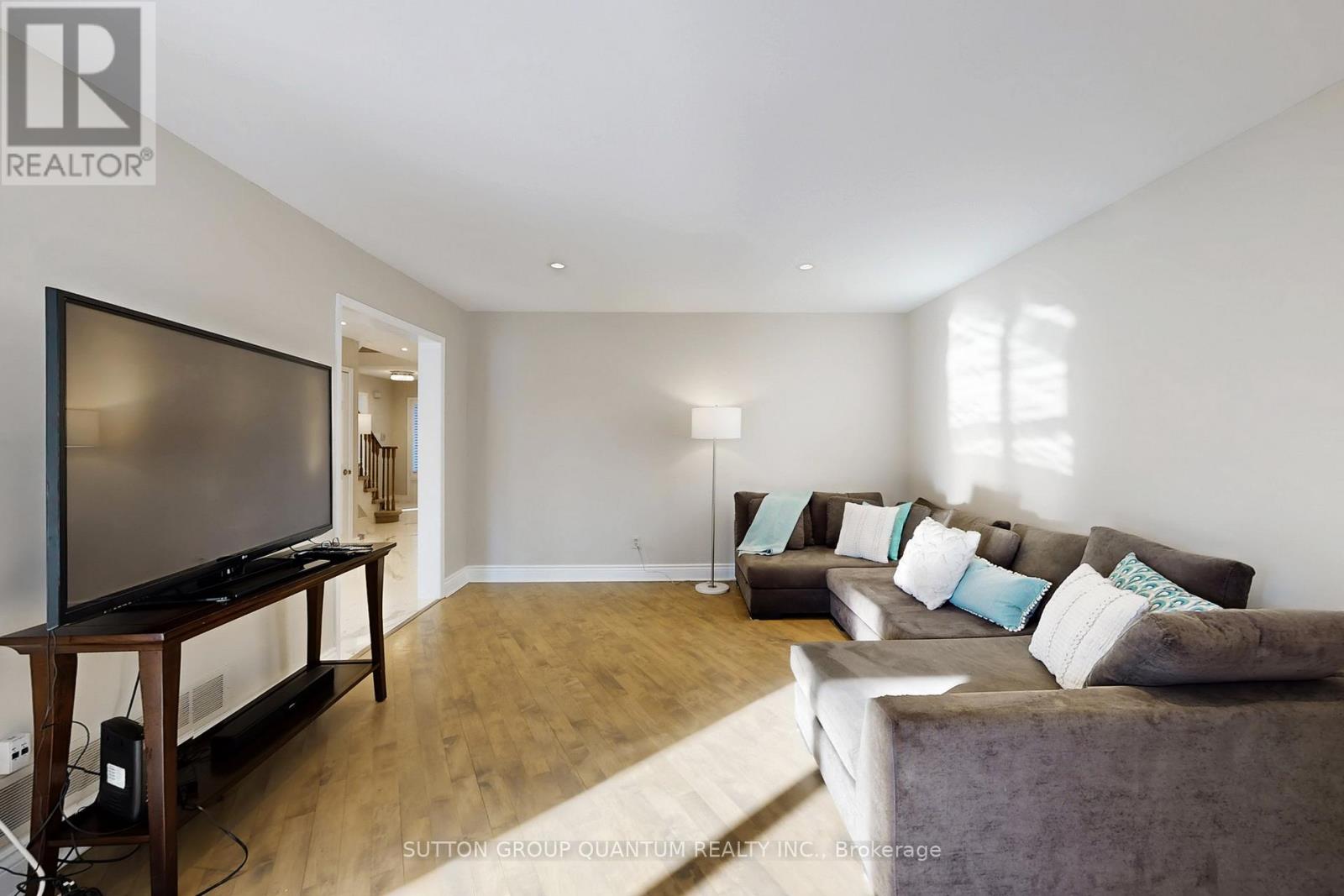 314 Leacock Avenue, Oakville, Ontario  L6H 5J1 - Photo 16 - W12859582