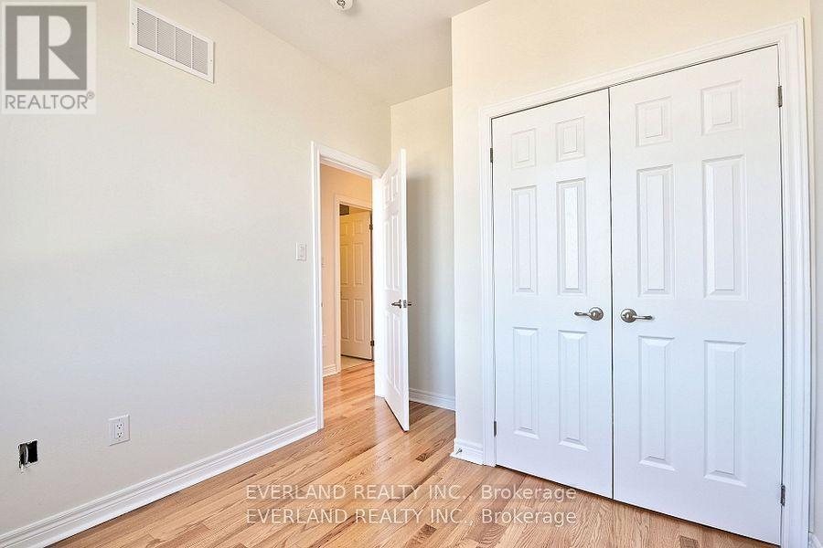 173 Mumbai Drive, Markham, Ontario  L3S 4N3 - Photo 13 - N12859476