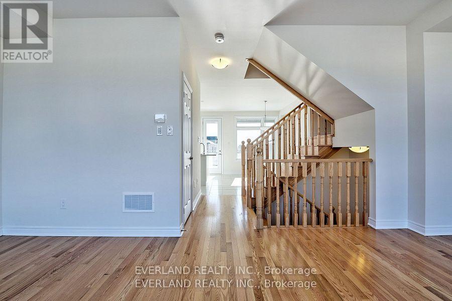 173 Mumbai Drive, Markham, Ontario  L3S 4N3 - Photo 9 - N12859476