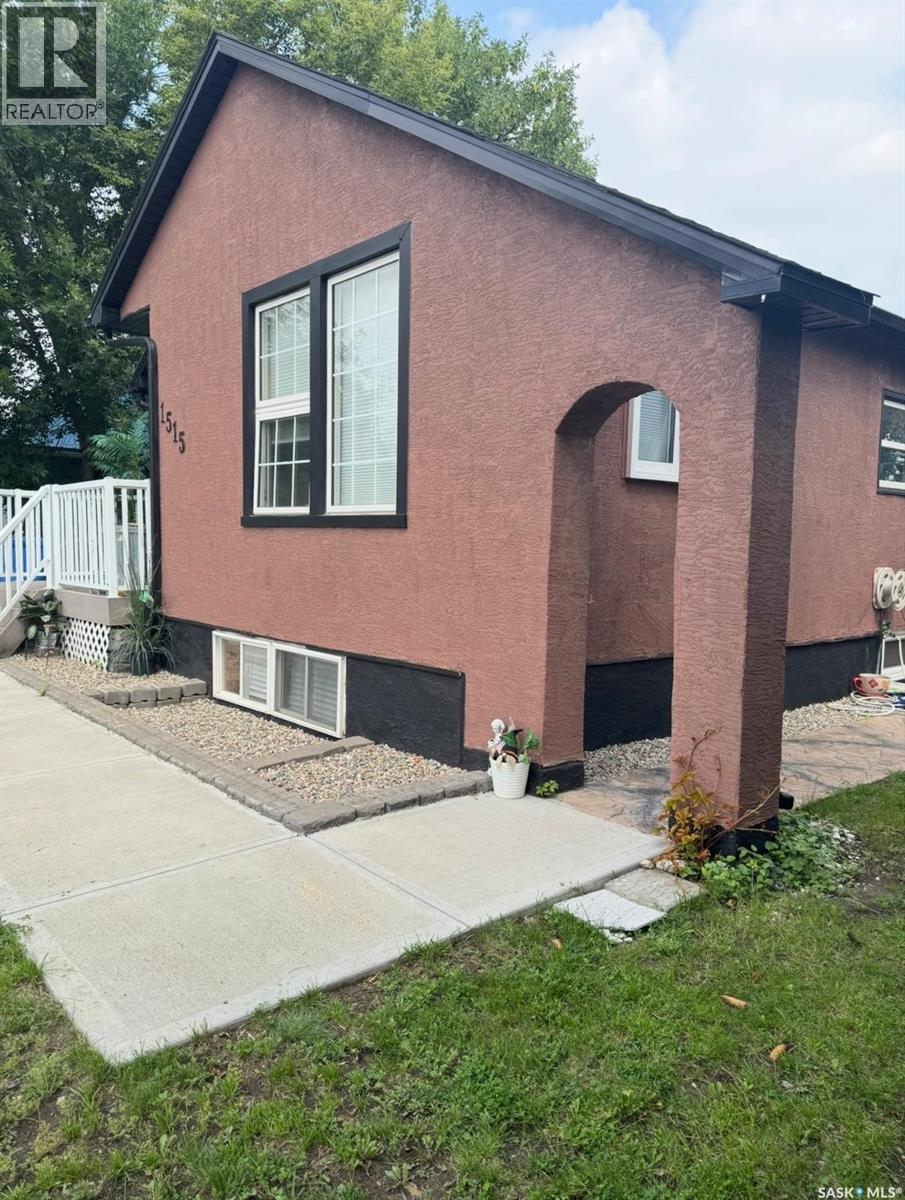 1515 2nd Street, Estevan, Saskatchewan  S4A 0M7 - Photo 3 - SK029930