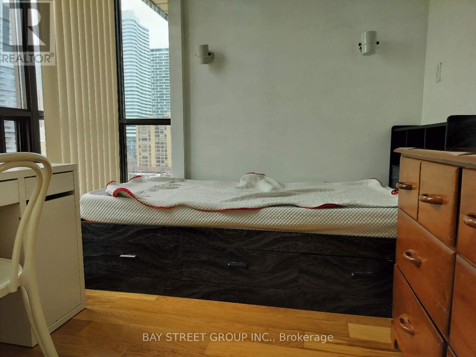 Ph 01 - 117 Gerrard Street E, Toronto, Ontario  M5B 2L4 - Photo 27 - C12768946