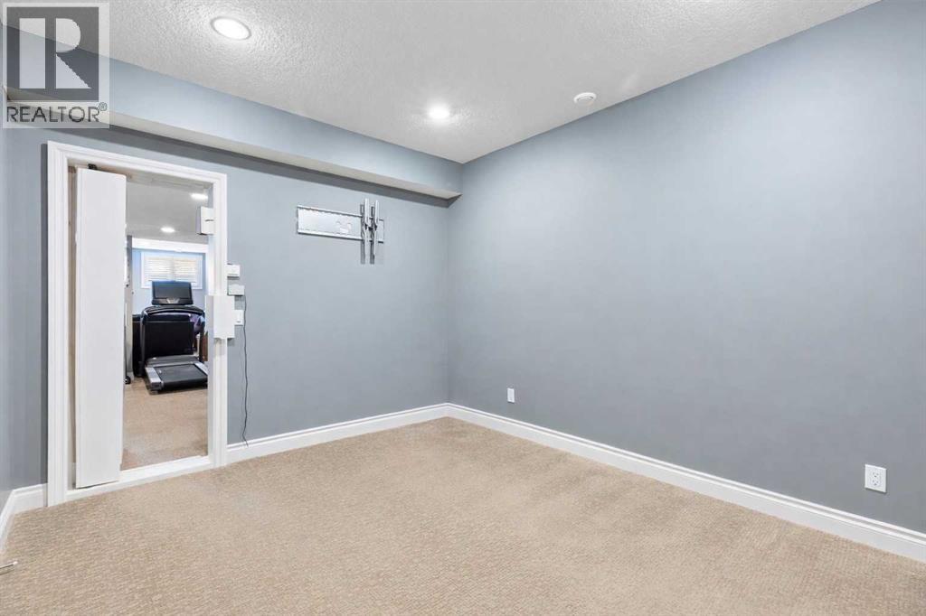 800 E Lakeview Road, Chestermere, Alberta  T1X 1R2 - Photo 40 - A2287110