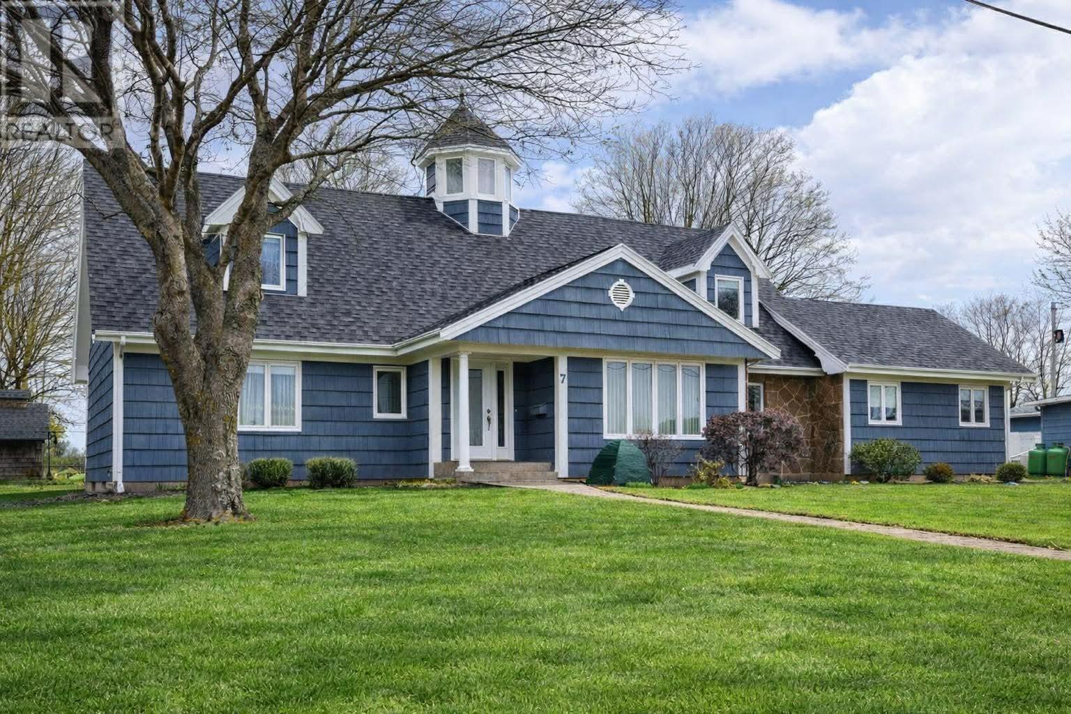 7 Glynwood Drive, Charlottetown, Prince Edward Island  C1A 6J7 - Photo 2 - 202600630