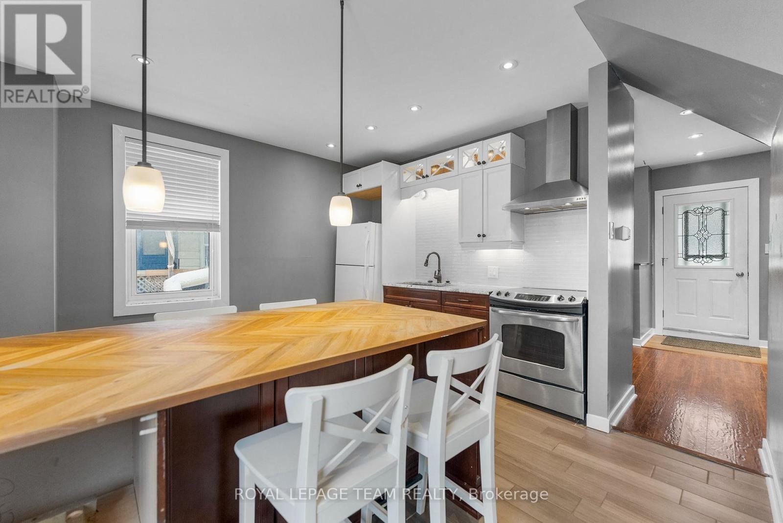 481 Pembroke Street W, Pembroke, Ontario  K8A 5P1 - Photo 12 - X12859614