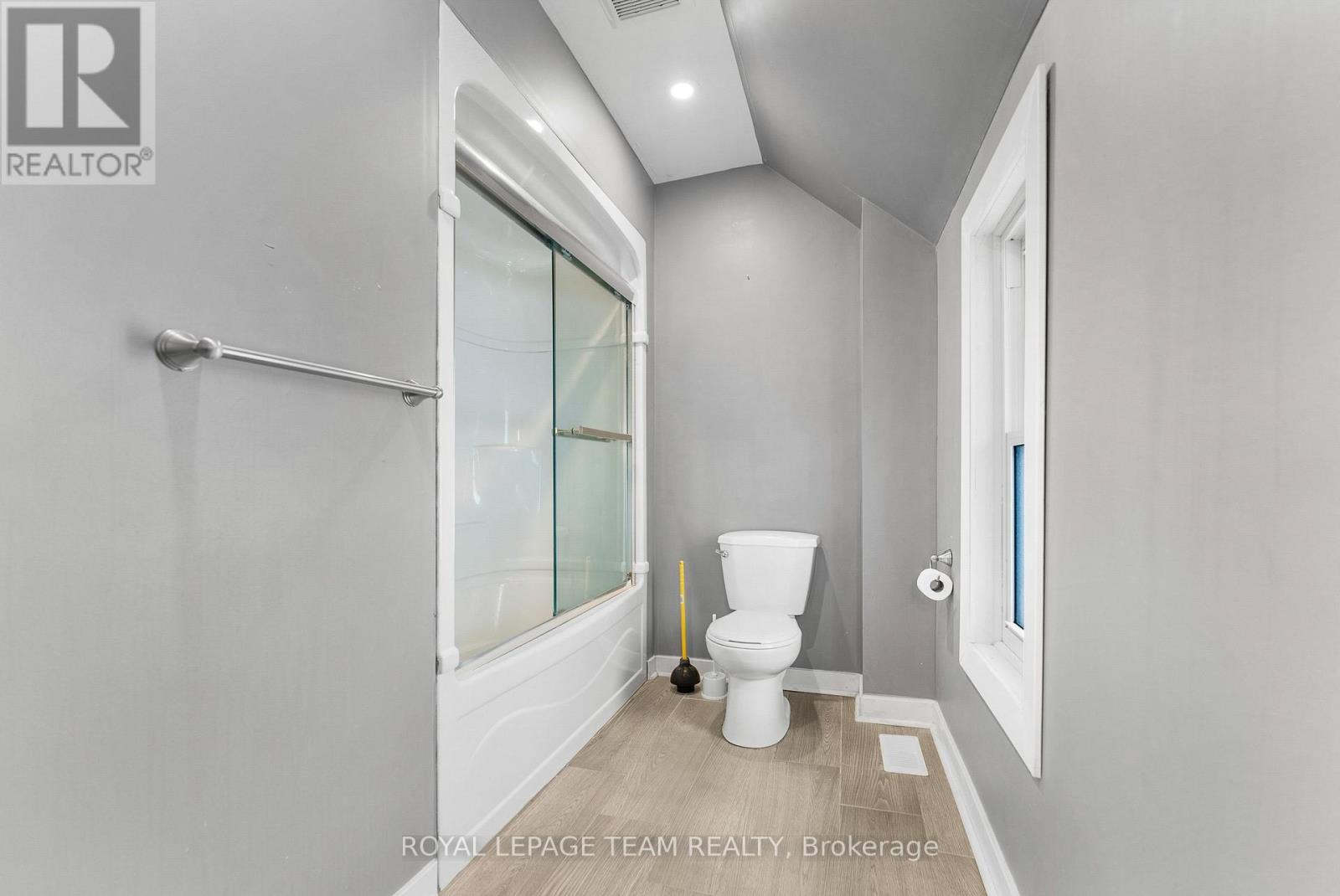 481 Pembroke Street W, Pembroke, Ontario  K8A 5P1 - Photo 21 - X12859614