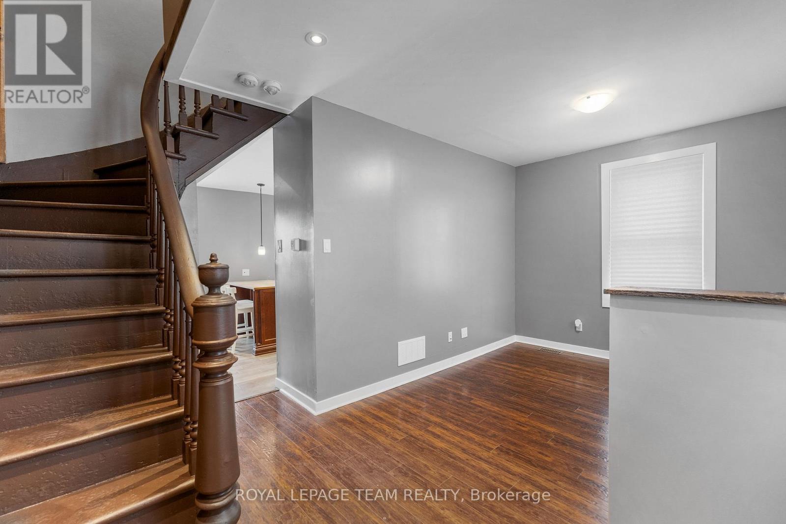 481 Pembroke Street W, Pembroke, Ontario  K8A 5P1 - Photo 6 - X12859614