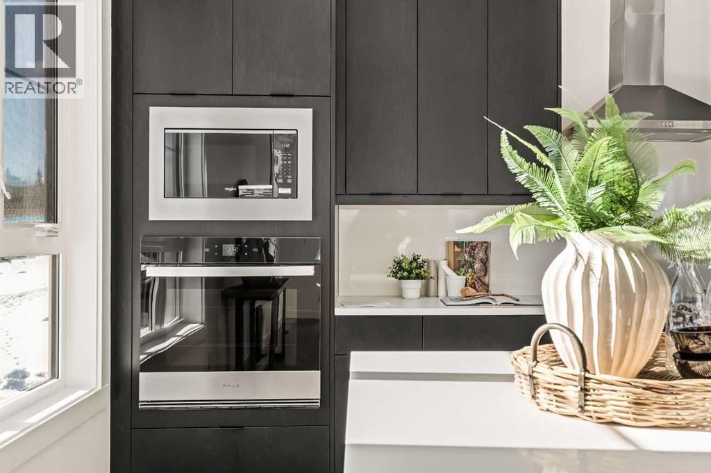 705 Sovereign Common Sw, Calgary, Alberta  T3C 3Y3 - Photo 6 - A2289420