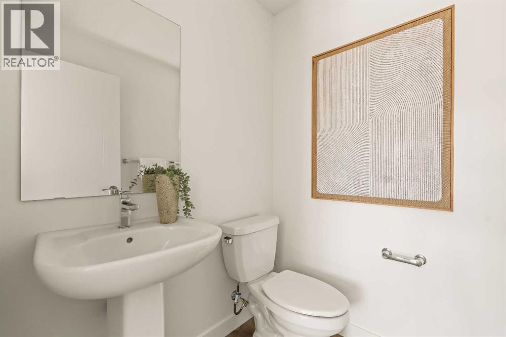 705 Sovereign Common Sw, Calgary, Alberta  T3C 3Y3 - Photo 19 - A2289420