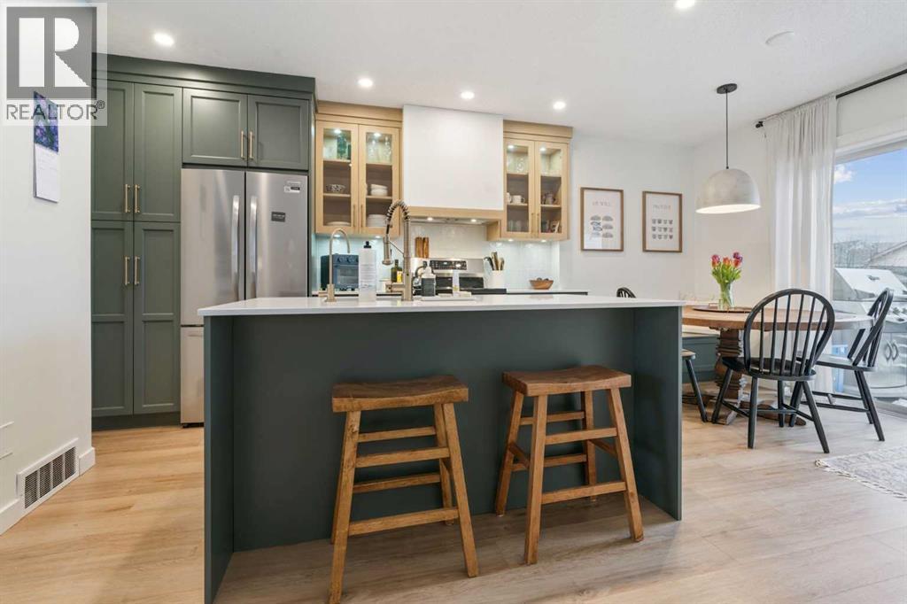 46 Prestwick Rise Se, Calgary, Alberta  T2Z 4A6 - Photo 8 - A2290163