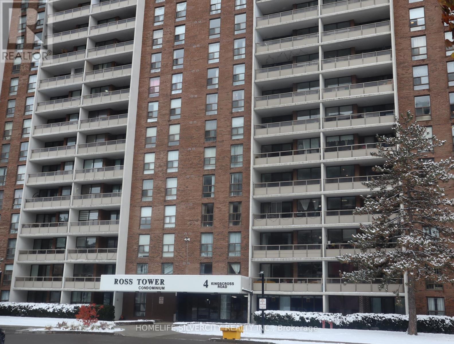 2009 - 4 KINGS CROSS ROAD, Brampton, Ontario