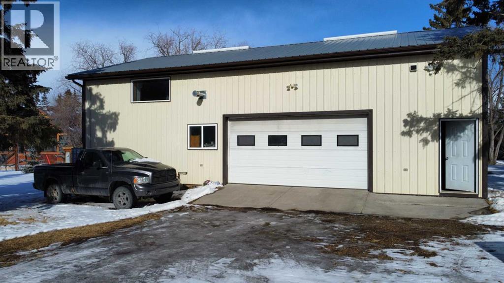 37174 C & E Trail, Rural Red Deer County, Alberta  T4N 6S6 - Photo 7 - A2291366