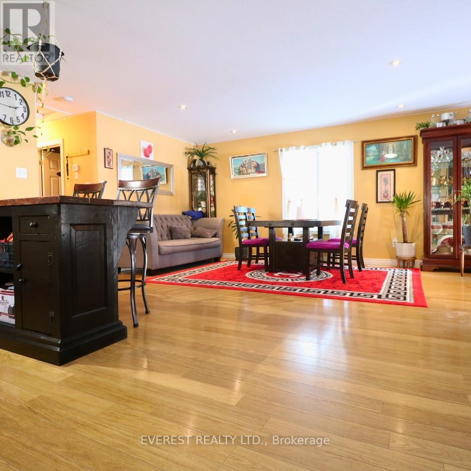 949 Marigold Street, London North, Ontario  N5X 4N8 - Photo 8 - X12859636