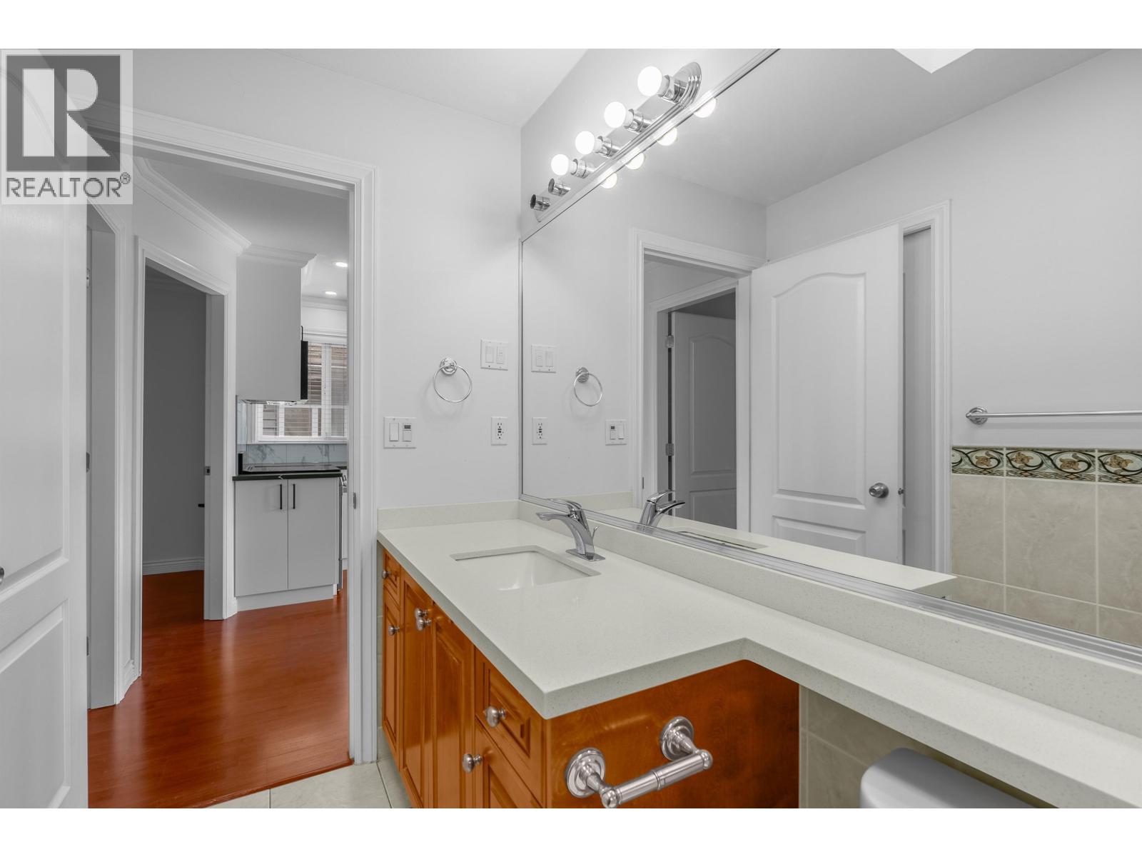 5227 Norfolk Street, Burnaby, British Columbia  V5G 1G3 - Photo 14 - R3097276