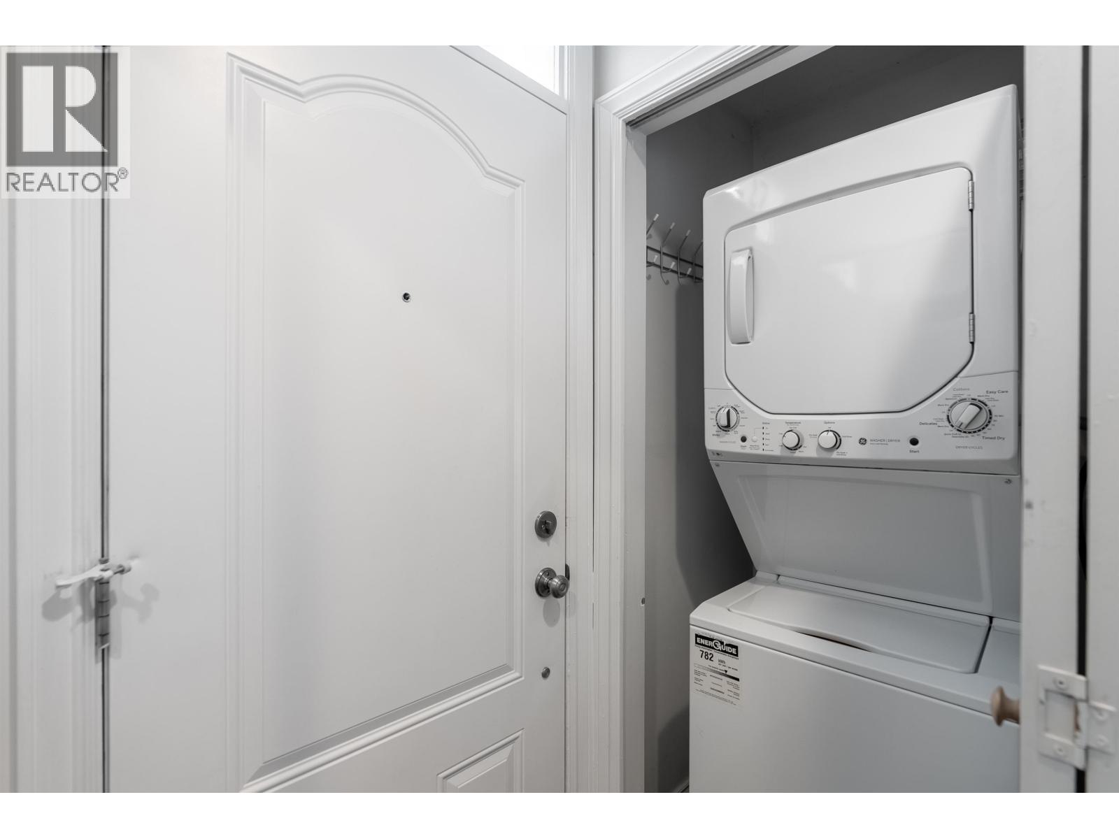 5227 Norfolk Street, Burnaby, British Columbia  V5G 1G3 - Photo 16 - R3097276