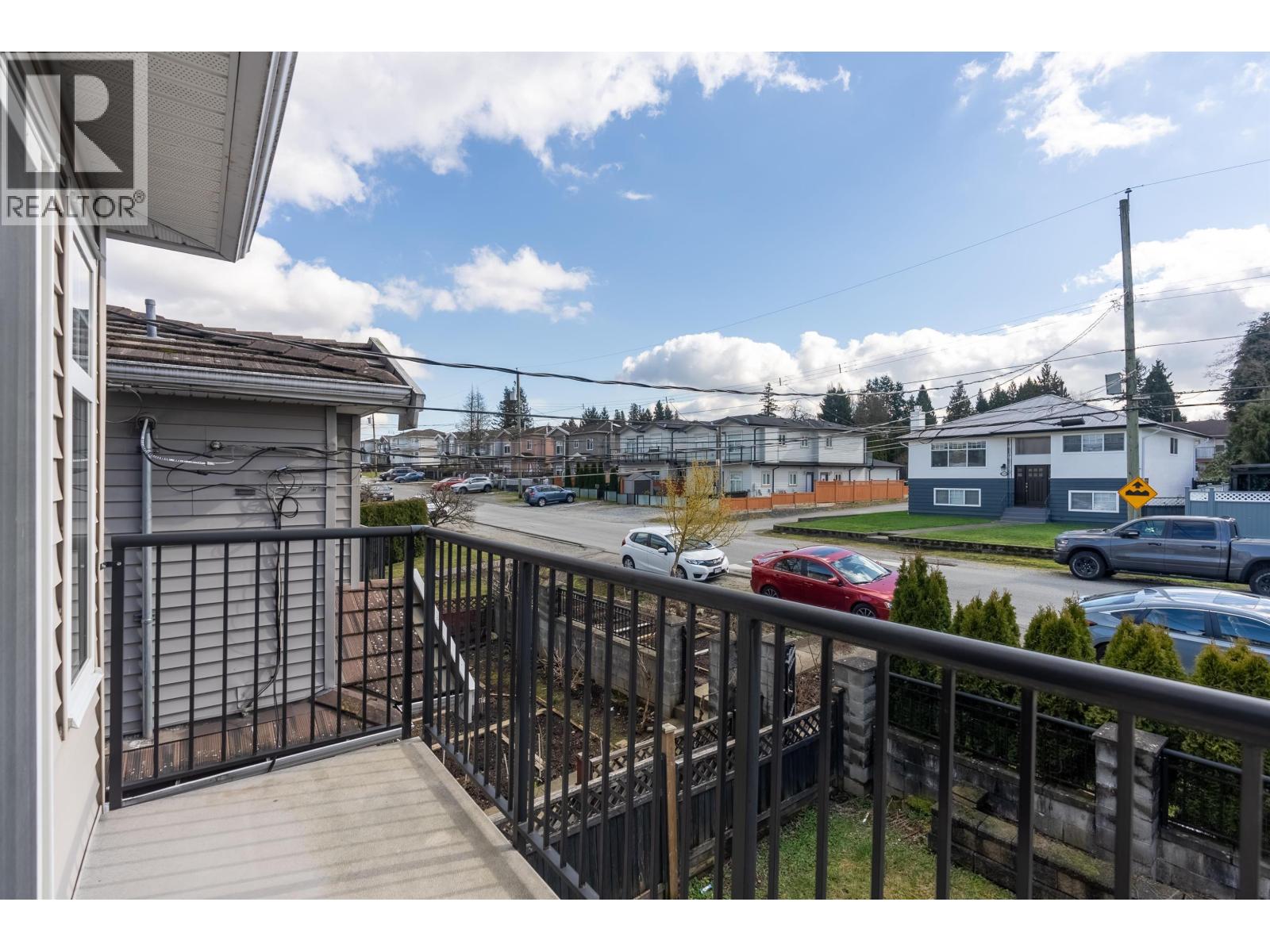 5227 Norfolk Street, Burnaby, British Columbia  V5G 1G3 - Photo 4 - R3097276