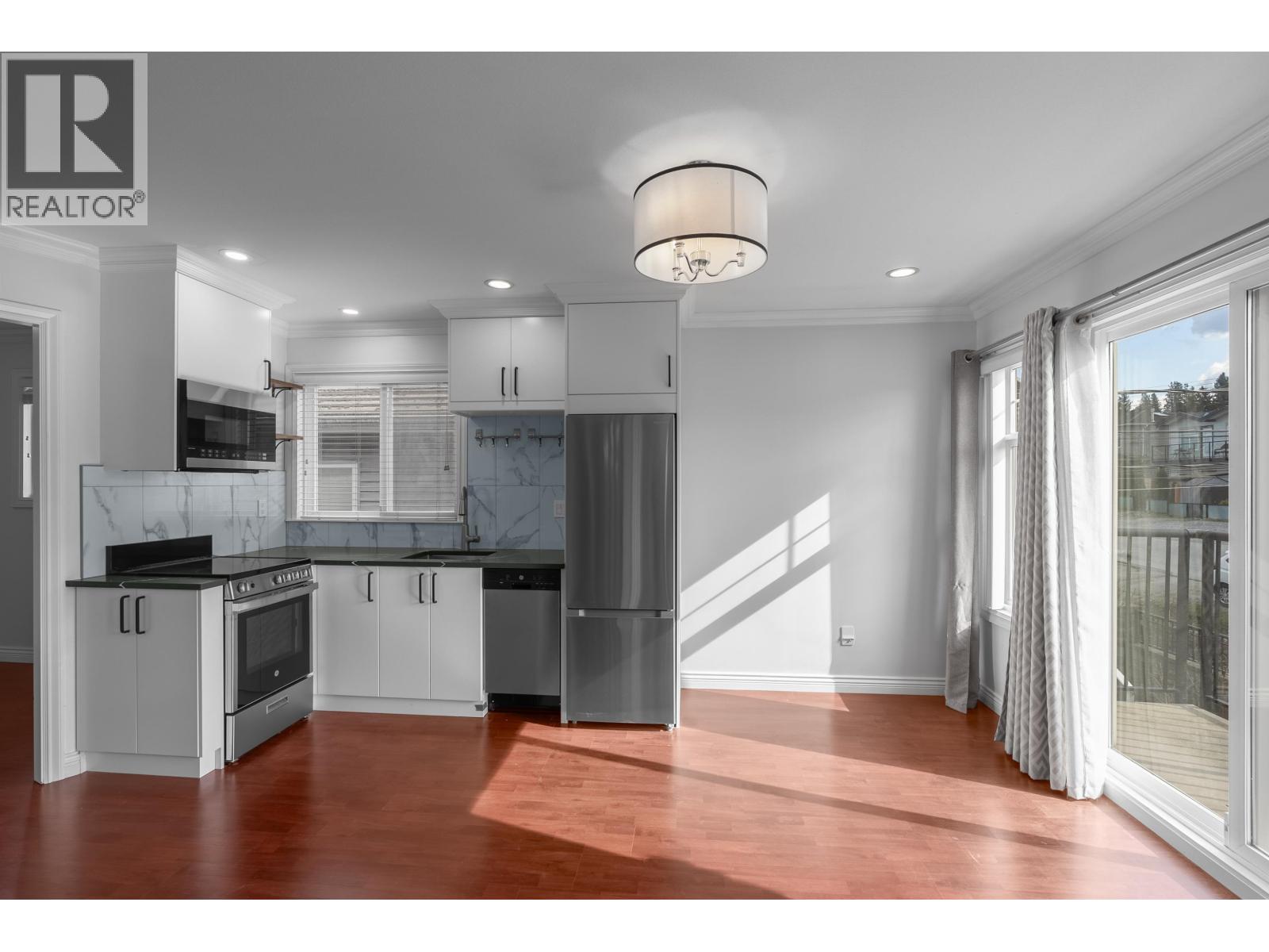 5227 Norfolk Street, Burnaby, British Columbia  V5G 1G3 - Photo 6 - R3097276